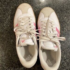 Adidas women’s size 10